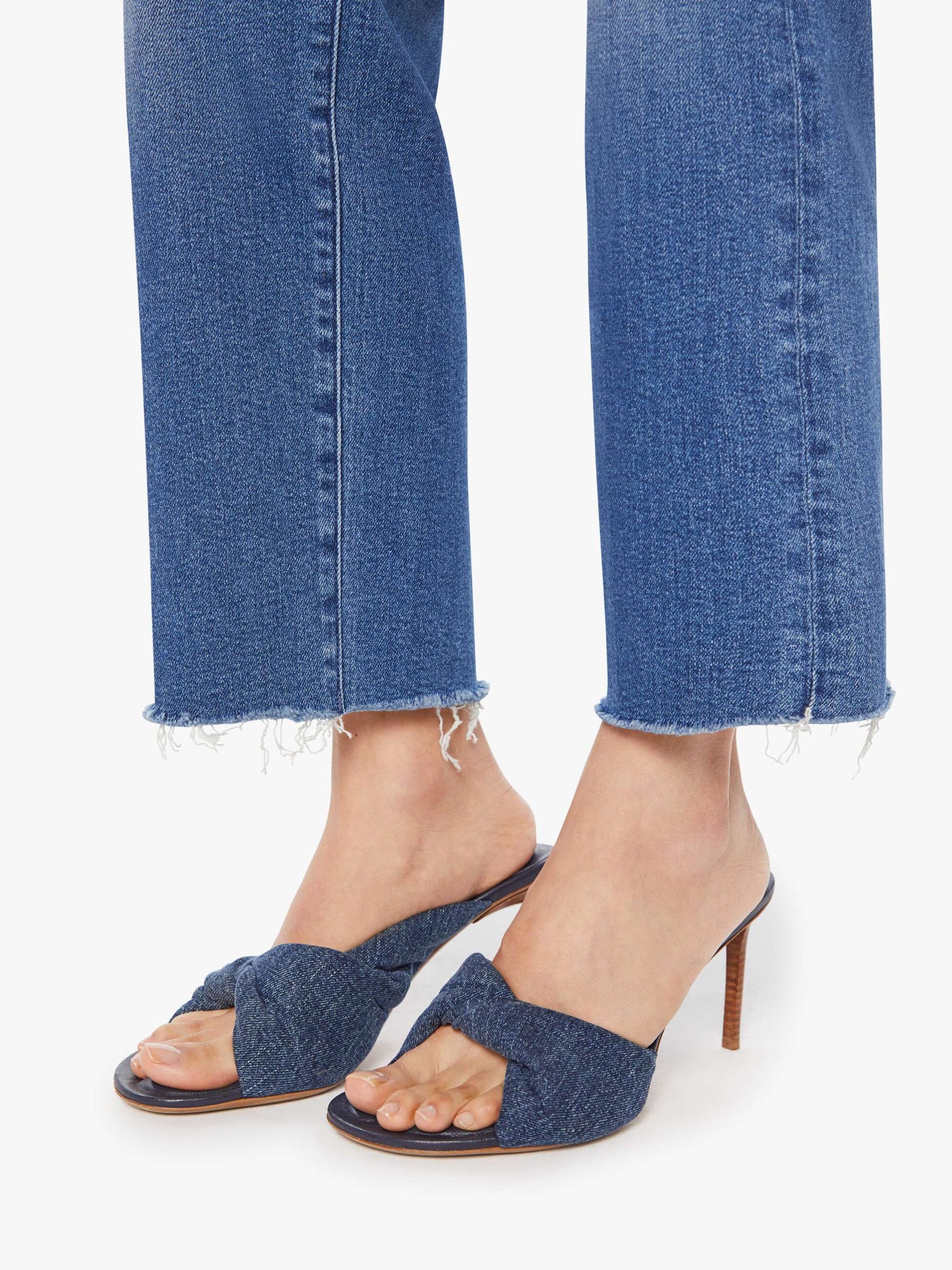 Mid Rise Rambler Zip Ankle Fray
